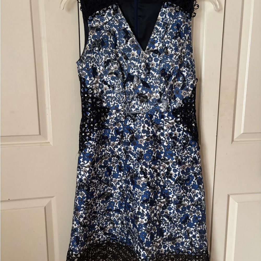 Tahari Black and Blue Sheath Mini Dress V-Neck Sleeveless